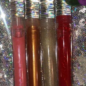 HOMEMADE AND ORGANIC LIPGLOSSES AND LIP SCRUBS 💋